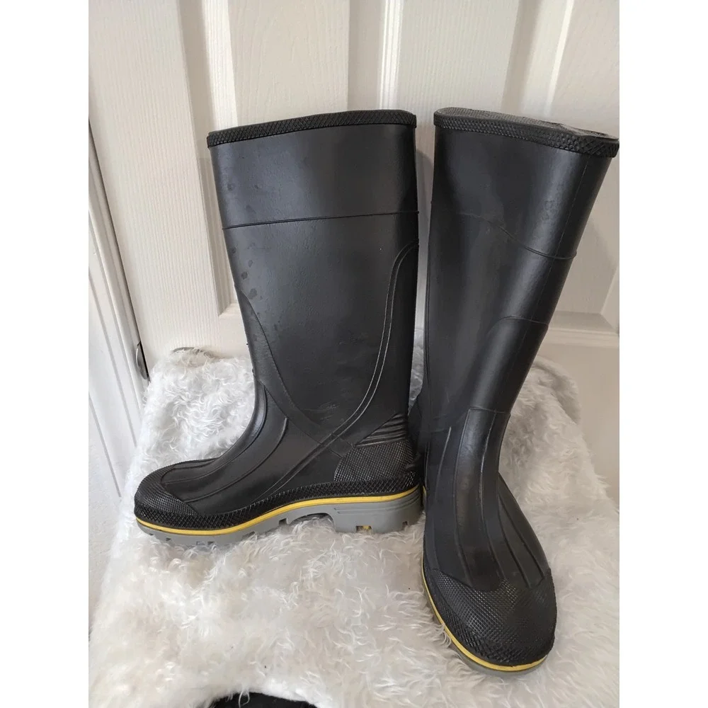 Servis by Honeywell ASTM F241311 M I75 C75 Black Rubber Steel Toe Work Boots‎